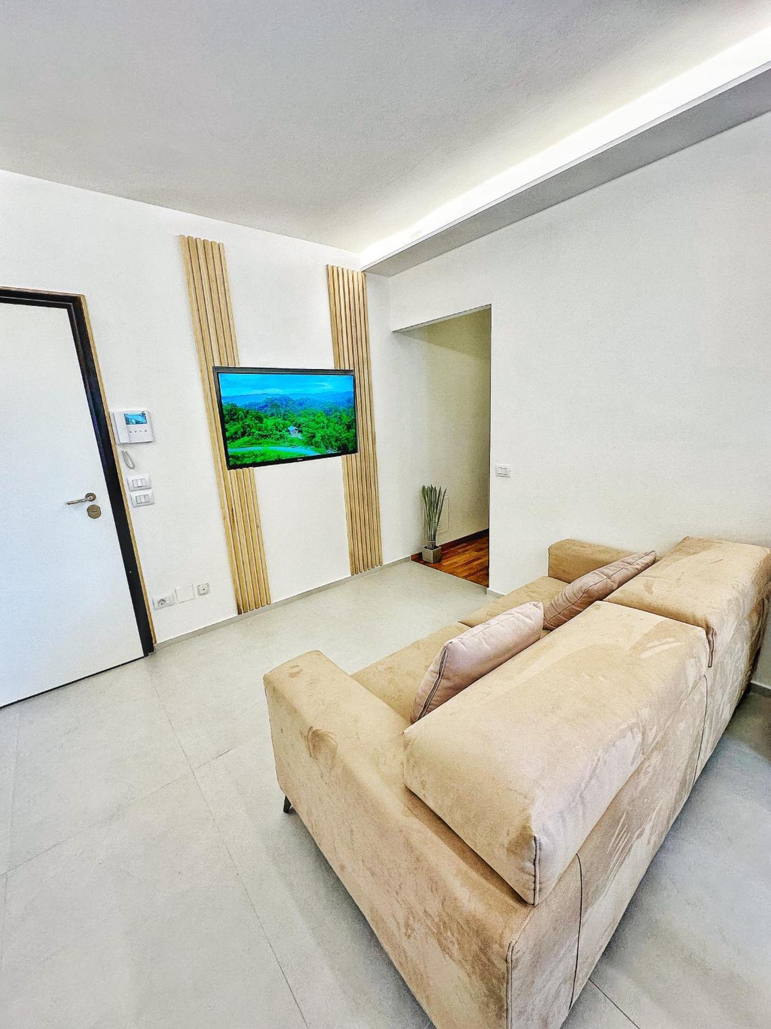 Garden Apartment อาเรซโซ ภายนอก รูปภาพ