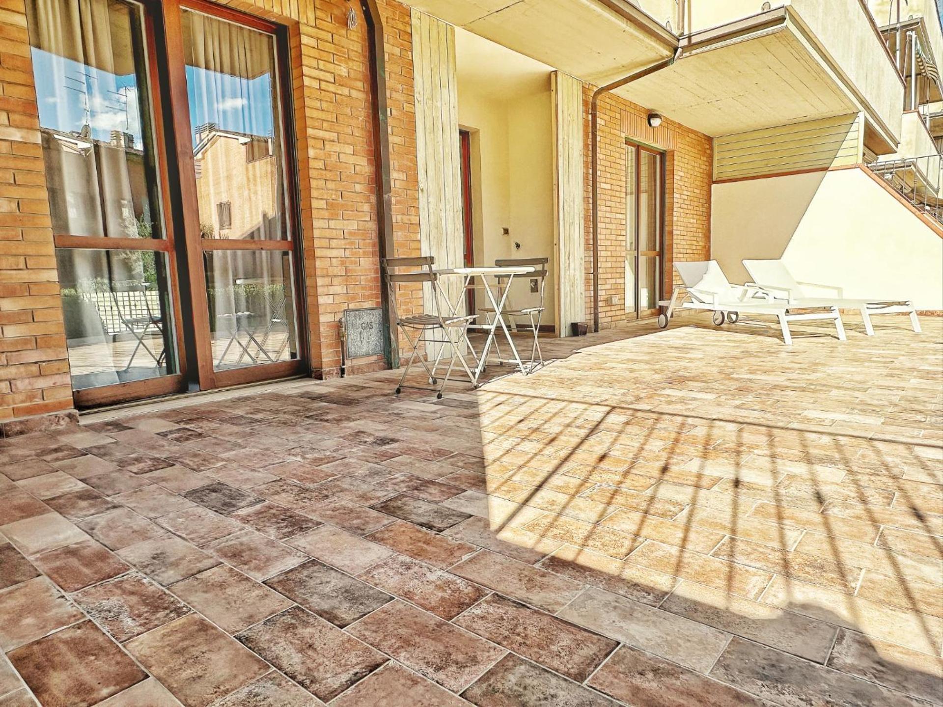 Garden Apartment อาเรซโซ ภายนอก รูปภาพ